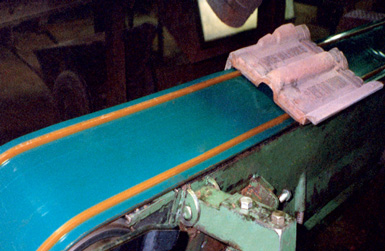 conveyor belt for tilery